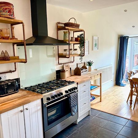 Spacious Victorian Townhouse With Cathedral Views Lincoln Eksteriør bilde