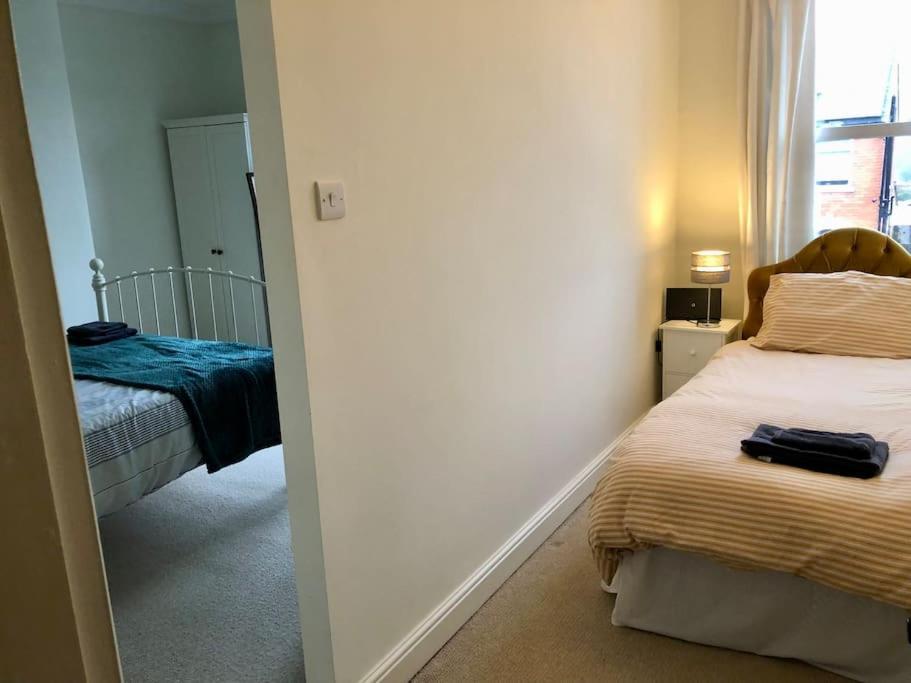 Spacious Victorian Townhouse With Cathedral Views Lincoln Eksteriør bilde